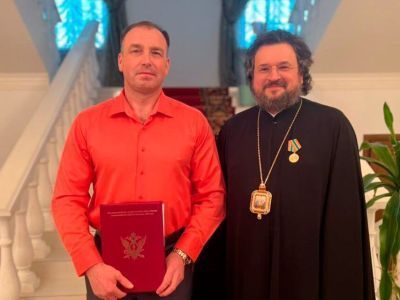 Архиепископу Роману вручили золотую медаль "За вклад в развитие уголовно-исполнительной системы"