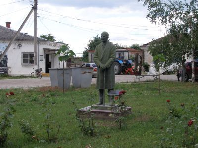 Памятник И.П. Мичурину