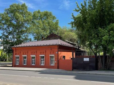 Дом с лавкой А. Жидиханова