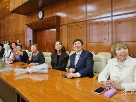 Вручены стипендии первого президента Якутии «Знанием победишь»