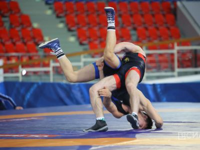 Шесть якутских борцов стали чемпионами Дальнего Востока