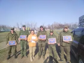 Шесть тысяч праздничных наборов отправили якутским военнослужащим ко Дню Победы