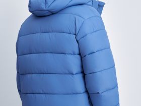 Утепленная стеганая куртка со съемным капюшоном