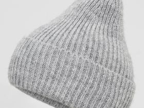 Шапка с добавлением шерсти из капсулы Карины Нигай