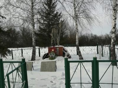 Братская могила воинов Советской Армии, погибших в период Великой Отечественной войны