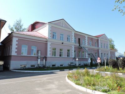 Здание, где летом и осенью 1917 г. проходили общие собрания Советов рабочих, солдатских и крестьянских депутатов Егорьевского уезда