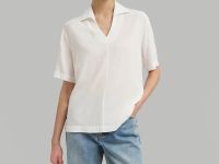 Свободная блузка с v-вырезом и воротником