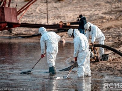 В Якутске провели учения по ликвидации разлива нефтепродуктов