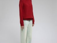 Свитер с шерстью