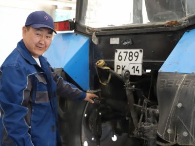 Лучшим механизатором Якутии стал Александр Атласов