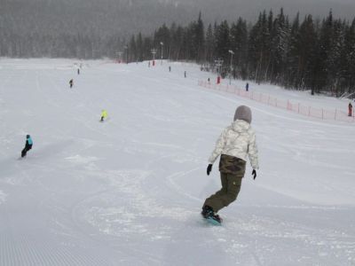 В Алдане открыт горнолыжный спуск протяженностью 650 метров