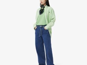 Женская футболка Lacoste свободного кроя из мягкого хлопка