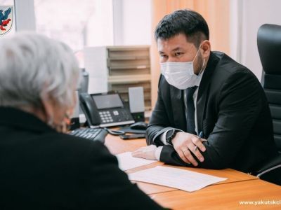 Глава Якутска провел личный приём граждан