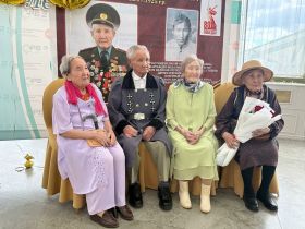 В Якутске отметили 100-летний юбилей ветерана Великой Отечественной войны Петра Яковлева
