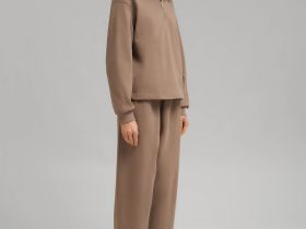 Толстовка свободного кроя из футера