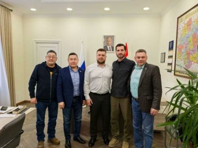 Представители Якутии работают в Курской области