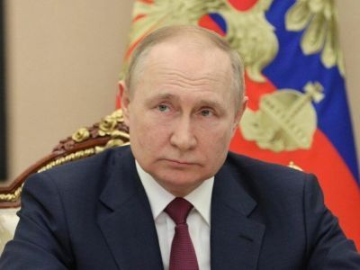 Путин поручил проработать возможность давать согласие на обработку данных на "Госуслугах"