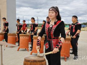 В селе Ытык-Кюель торжественно открыли стадион «Дьулуруйар Ньургун Боотур»