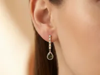 Пусеты из желтого золота с и хромдиопсидами э0354пс01260352_white