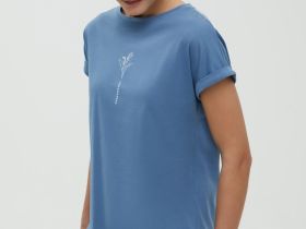 Футболка с круглым вырезом