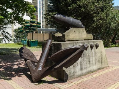 Памятник "Пушка и якорь" воинам, погибшим в русско-турецкой войне