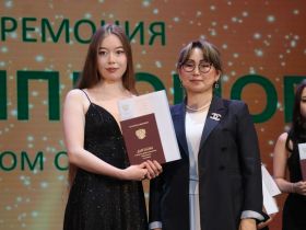 Галина Данчикова поздравила выпускников Финансово-экономического колледжа в Якутске