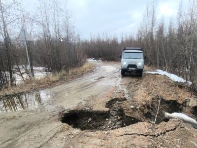 Движение на трассе «Кобяй» в Якутии затруднено из-за размыва дороги