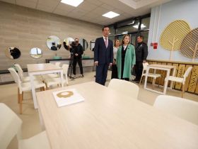 Айсен Николаев посетил Адаптивный образовательный комплекс в Якутске