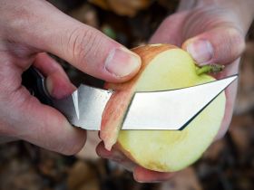 Нож с фиксированным клинком Ruike FS68-B, сталь 14C28N, рукоять G10, черный