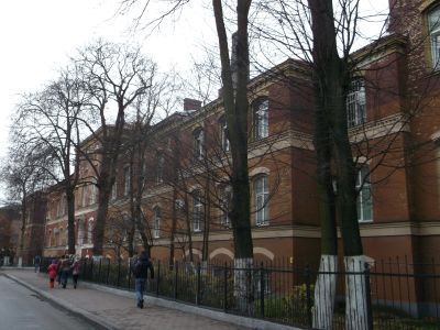 Комплекс зданий хирургической университетской клиники и поликлиники