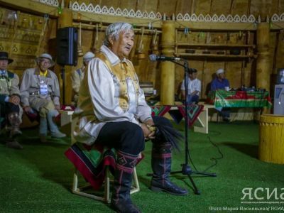 Победителю конкурса олонхосутов достанется автомобиль