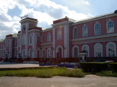 Здание железнодорожного вокзала