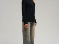 Джемпер приталенного кроя с шерстью