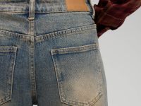 Джинсы прямого кроя