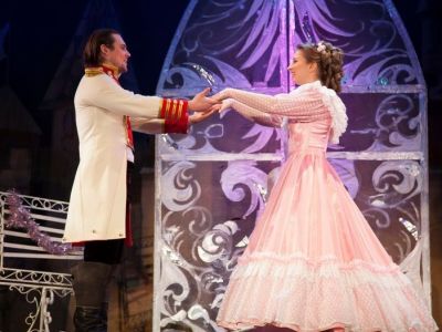 Билеты на Сказка старого замка (Плоды просвещения) / Театр | Афиша | ИнфоТаймс