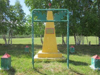 Братская могила 7-ми красногвардейцев из отряда Каландарашвили, расстрелянных белогвардейцами летом 1918 г.