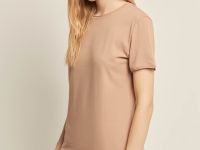 Футболка приталенного силуэта