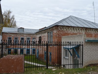 Надворный флигель