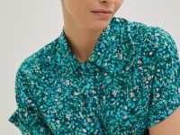 Блузка с коротким рукавом и отложным воротником