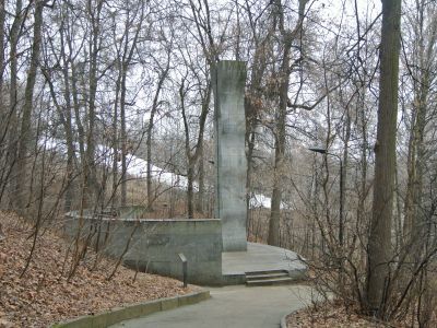 Памятник А.И.Герцену и Н.П.Огареву на месте их клятвы