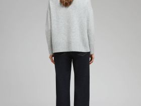 Свитер с шерстью