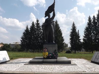 Братская могила советских воинов, партизан и полкового комиссара Тулупова Ильи Дмитриевича, погибших в 1941-1943 гг. в боях с немецко-фашистскими захватчиками