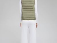 Пуховый жилет с натуральным пухом