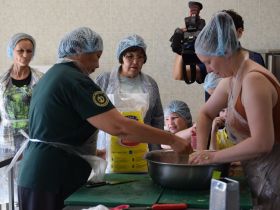 Семьи участников СВО провели кулинарный мастер-класс в Якутске
