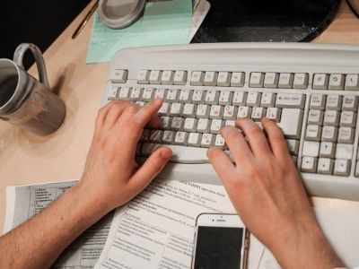 Еще 6% компаний в Якутске отправляют работников на удаленку из-за «омикрона»