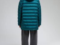 Утепленное полупальто с капюшоном