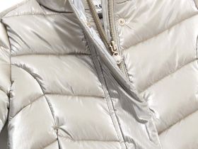 Куртка для маленькой девочки