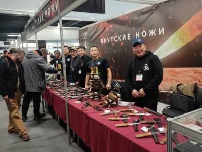 Якутские кузнецы принимают участие на международной выставке «Клинок — традиции и современность»