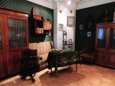 Квартира поэта А.Белого (Бугаева Бориса Николаевича); в 1903-1907 гг. здесь собирался кружок московских символистов "Аргонавты". Зимой 1903-1904 гг. квартиру посещал А.А.Блок