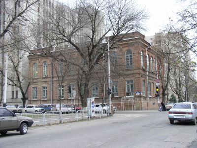 Эллинское училище с домовой церковью